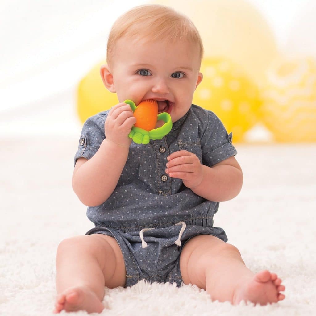 Infantino Lil Nibbles Textured Silicone Teether -Sensory Exploration and Teething Relief with Easy to Hold Handles, Multicolor Fruit Kabob